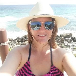 Meet your Posher, Brittani